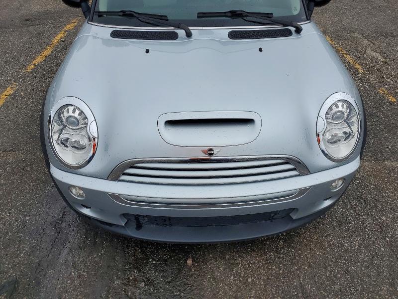 Photo 11 from auction – 2005 MINI COOPER with VIN WMWRE33445TD93323
