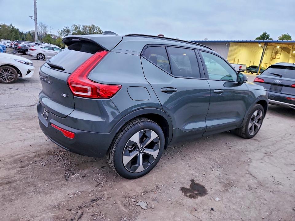 Photo 3 from auction – 2026 VOLVO XC40 with VIN YV4L12UJ5T2818693