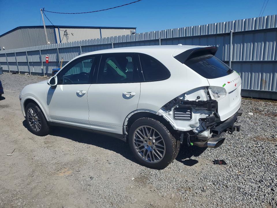 Photo 2 from auction – 2017 PORSCHE CAYENNE with VIN WP1AA2A24HKA82424