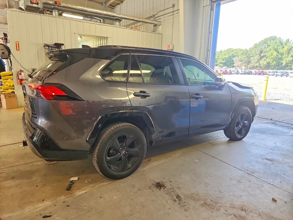 Photo 3 from auction – 2021 TOYOTA RAV4 with VIN 4T3E6RFV0MU010797
