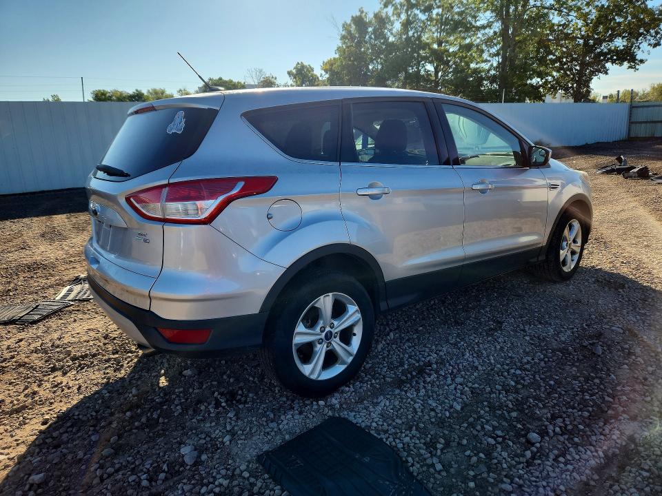 Снимка 3 от търг – 2015 FORD ESCAPE с VIN 1FMCU9G95FUB41542