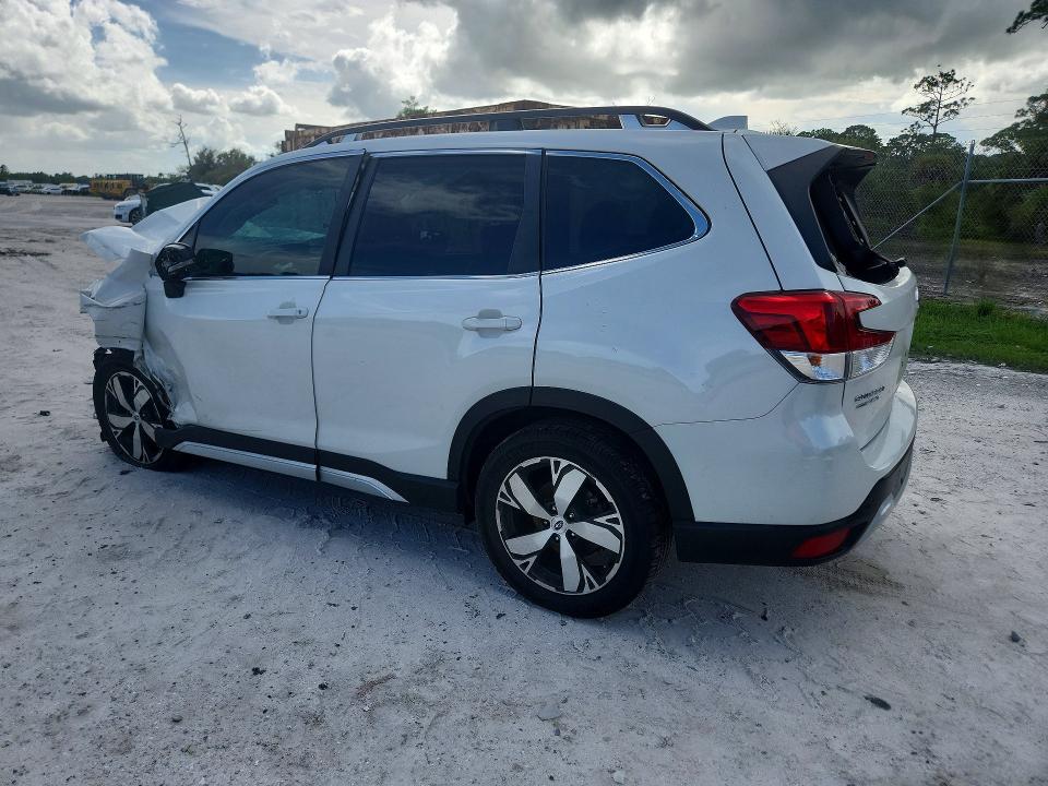 Photo 2 from auction – 2020 SUBARU FORESTER with VIN JF2SKAXC4LH451478