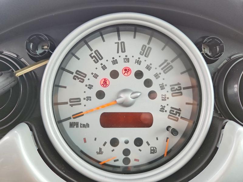 Photo 9 from auction – 2002 MINI COOPER with VIN WMWRC33462TE12519