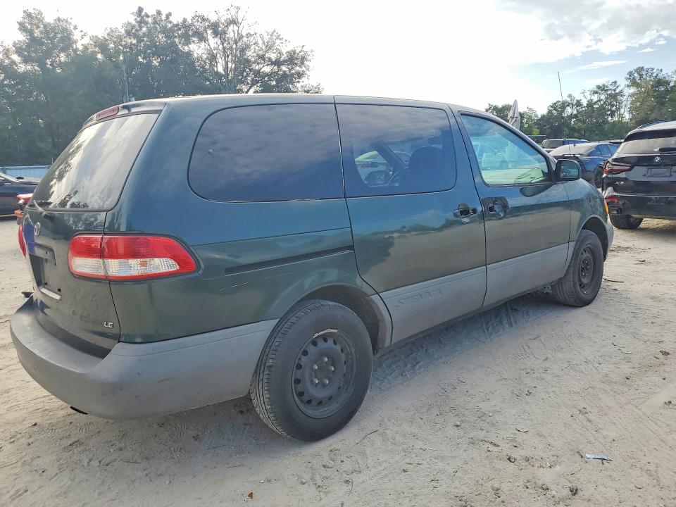 Photo 3 from auction – 2001 TOYOTA SIENNA with VIN 4T3ZF13C91U400248
