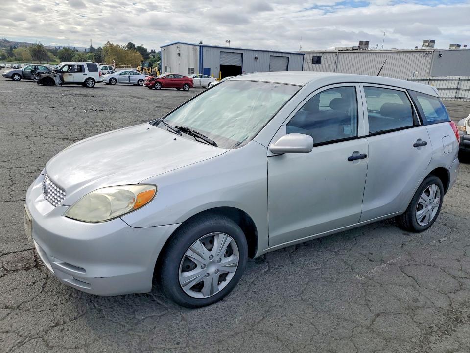 TOYOTA MATRIX 2004 с VIN 2T1KR32EX4C174758 - Снимка от търг