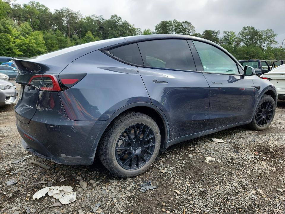 Photo 3 from auction – 2022 TESLA MODEL Y with VIN 7SAYGDEE1NA002973