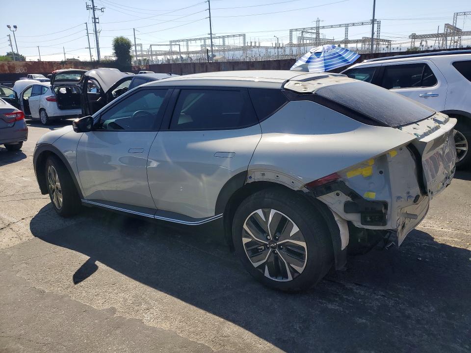 Photo 2 from auction – 2024 KIA EV6 with VIN KNDC34LA7R5224513
