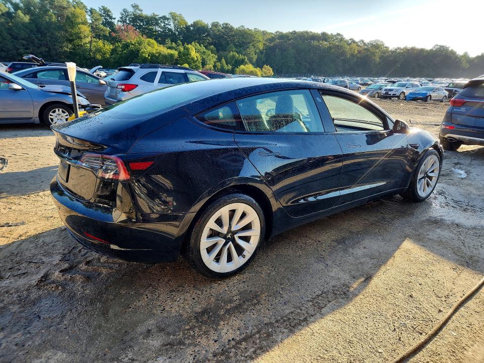 Zdjęcie 3 z aukcji – 2022 TESLA MODEL 3 z VIN 5YJ3E1EA3NF290006
