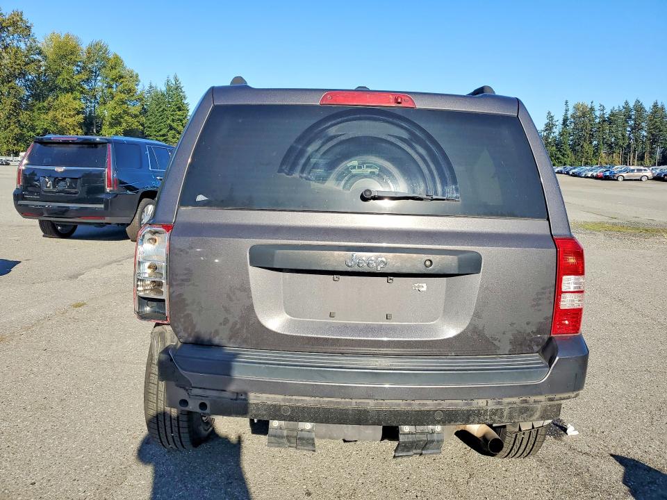 Photo 6 from auction – 2017 JEEP PATRIOT with VIN 1C4NJPBB2HD130845