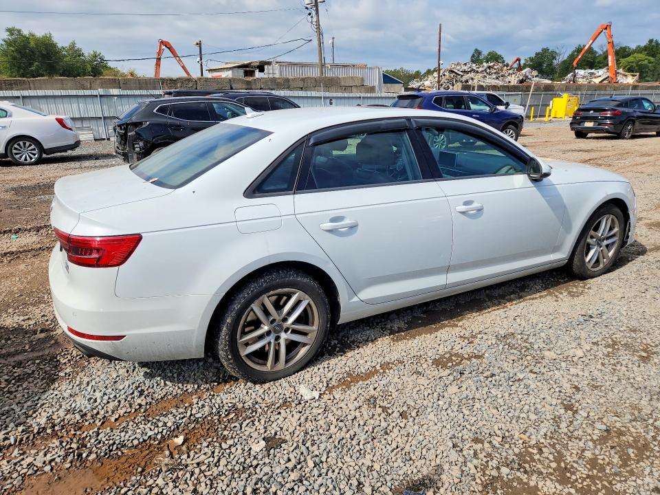 Снимка 3 от търг – 2017 AUDI A4 с VIN WAUANAF41HN015267