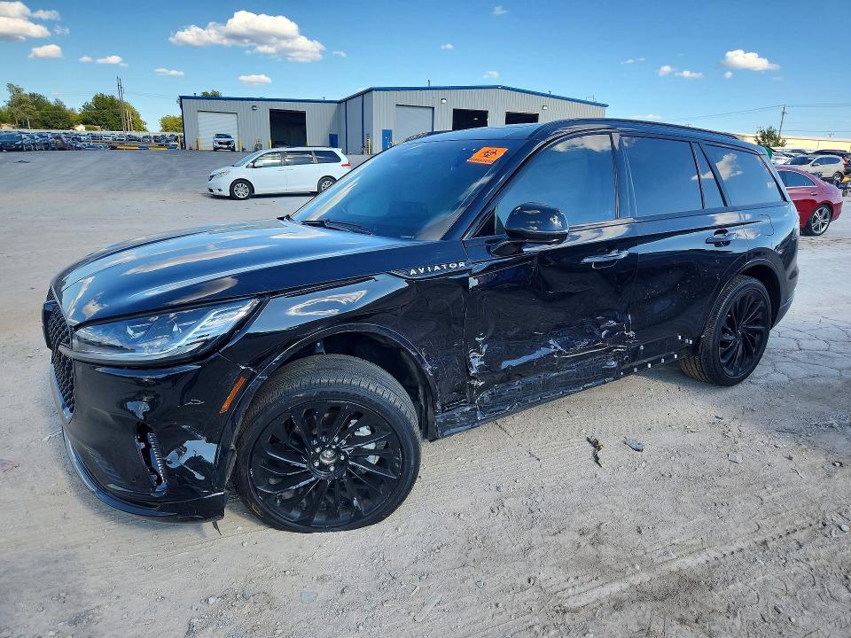 LINCOLN AVIATOR 2025 with VIN 5LM5J7XC9SGL15605 - Photo from auction