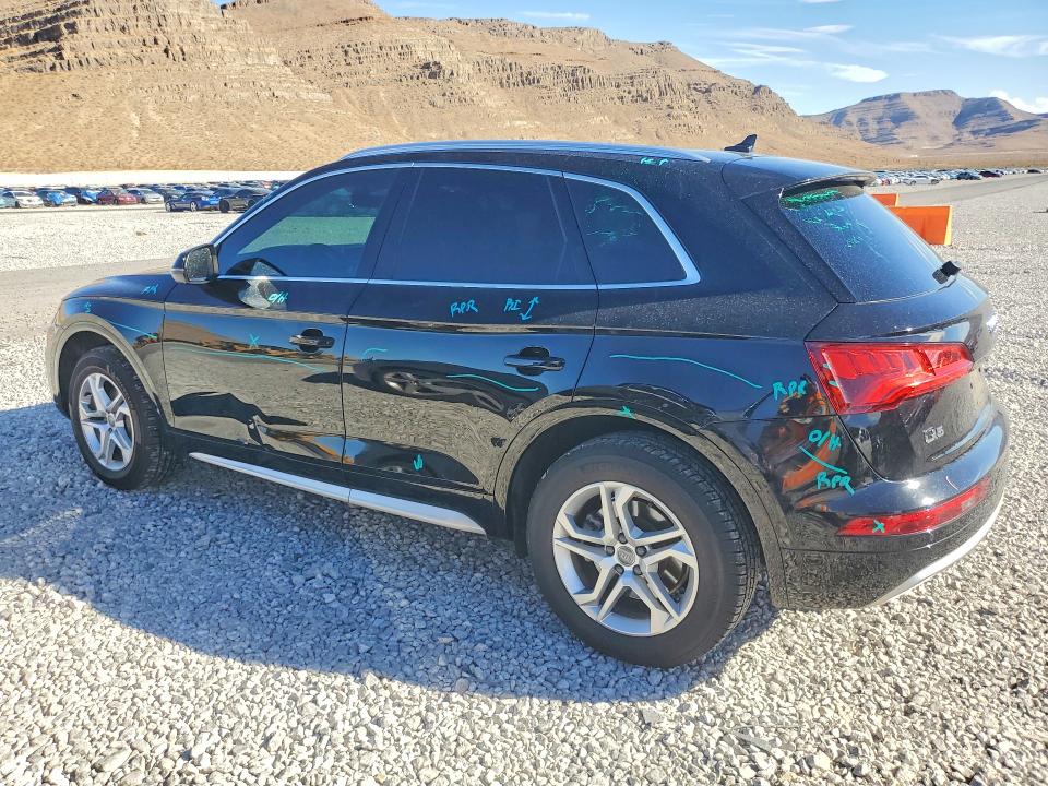 Снимка 2 от търг – 2018 AUDI Q5 с VIN WA1BNAFY9J2216958