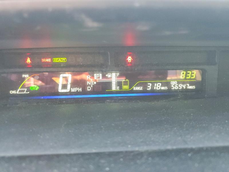 Photo 9 from auction – 2014 TOYOTA PRIUS V with VIN JTDZN3EU8E3327807