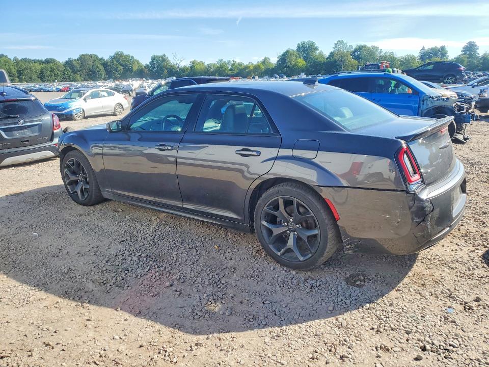 Zdjęcie 2 z aukcji – 2020 CHRYSLER 300 z VIN 2C3CCABG0LH255479