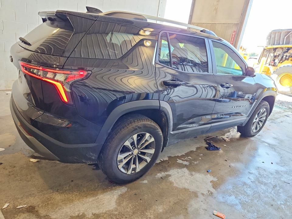Photo 3 from auction – 2025 CHEVROLET EQUINOX with VIN 3GNAXPEG1SL217326