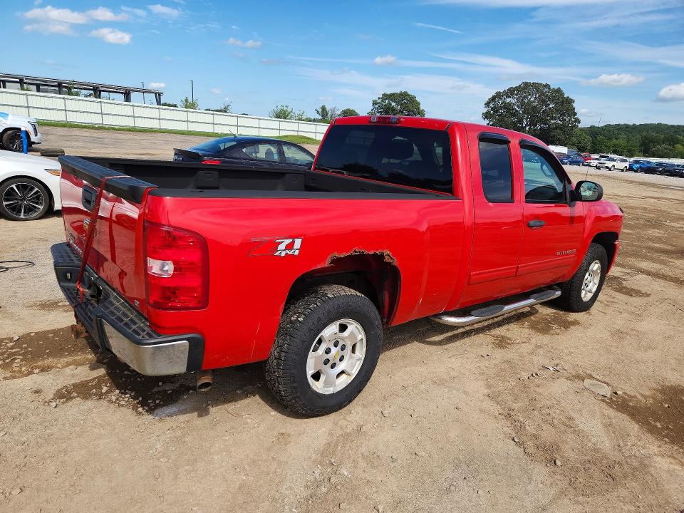 Photo 3 from auction – 2010 CHEVROLET SILVERADO with VIN 1GCSKSE33AZ107493