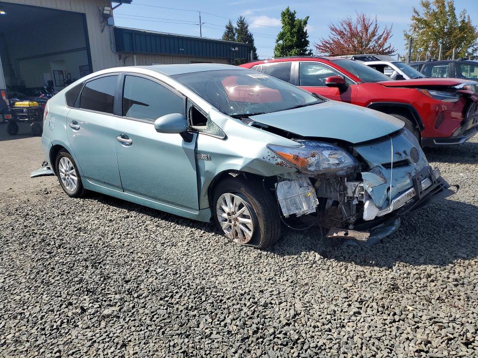 Снимка 4 от търг – 2013 TOYOTA PRIUS с VIN JTDKN3DP0D3043146