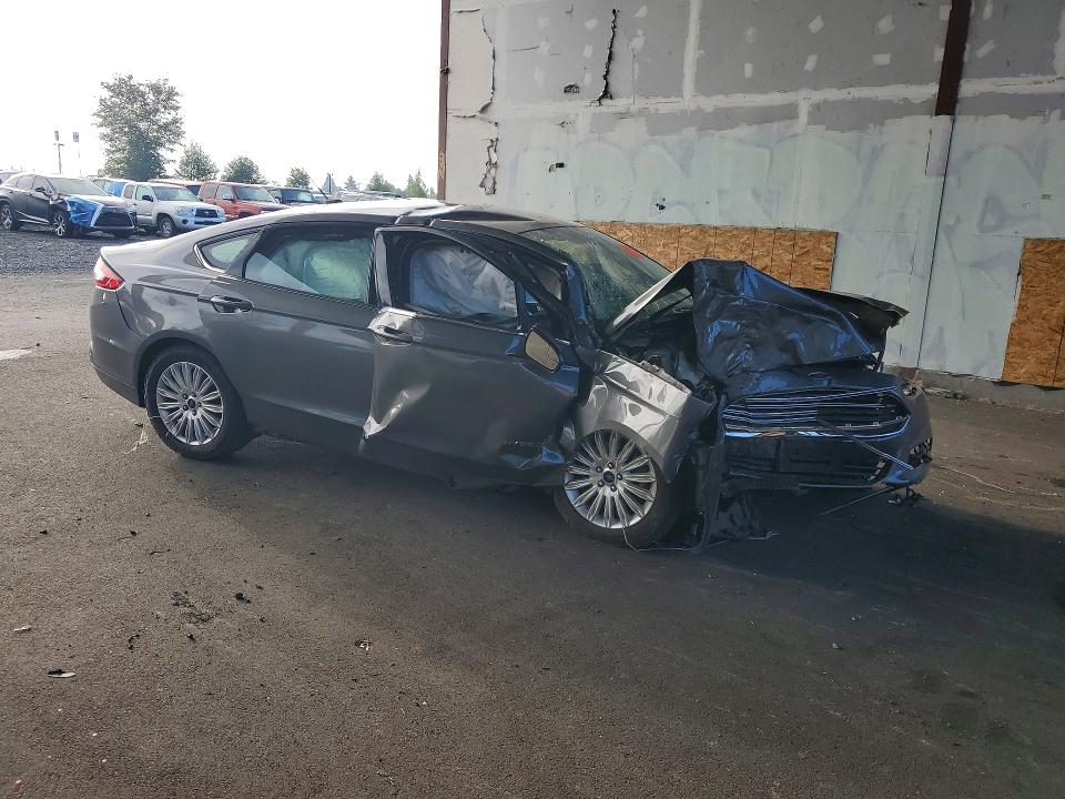 Photo 4 from auction – 2014 FORD FUSION with VIN 3FA6P0LU7ER260154