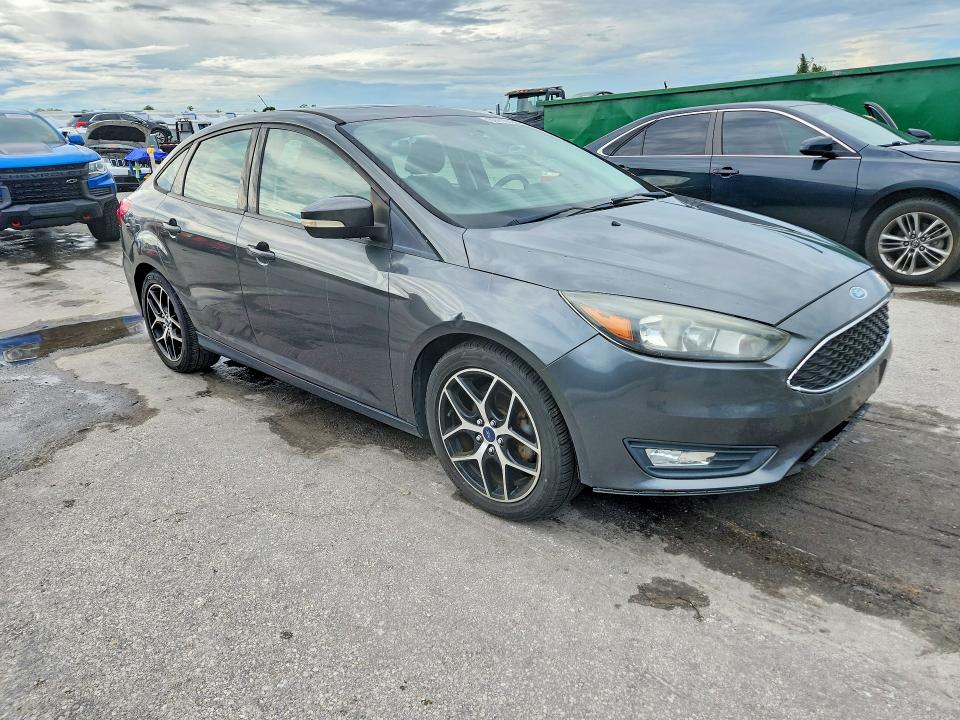 Foto 4 de la subasta – 2017 FORD FOCUS con VIN 1FADP3H22HL218817