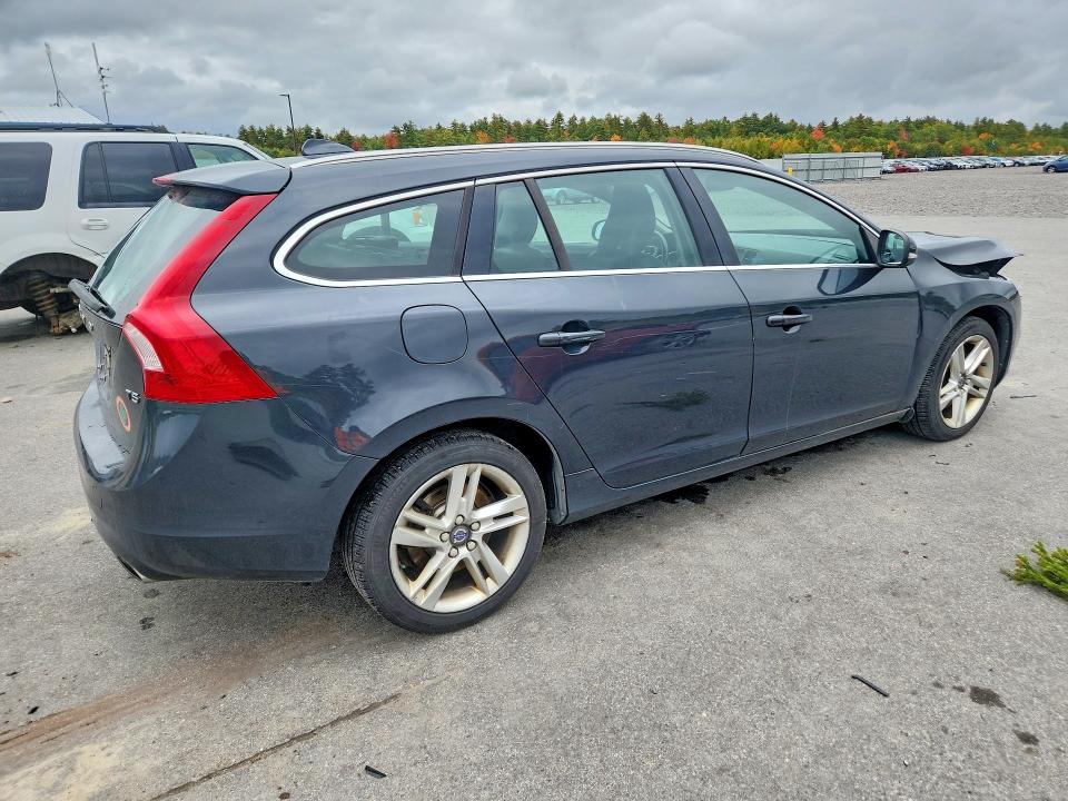 Photo 3 from auction – 2015 VOLVO V60 with VIN YV140MEK8F1260808