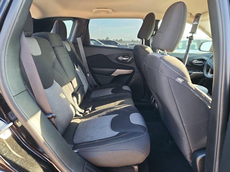 Photo 11 from auction – 2017 JEEP CHEROKEE with VIN 1C4PJLAS9HW617175