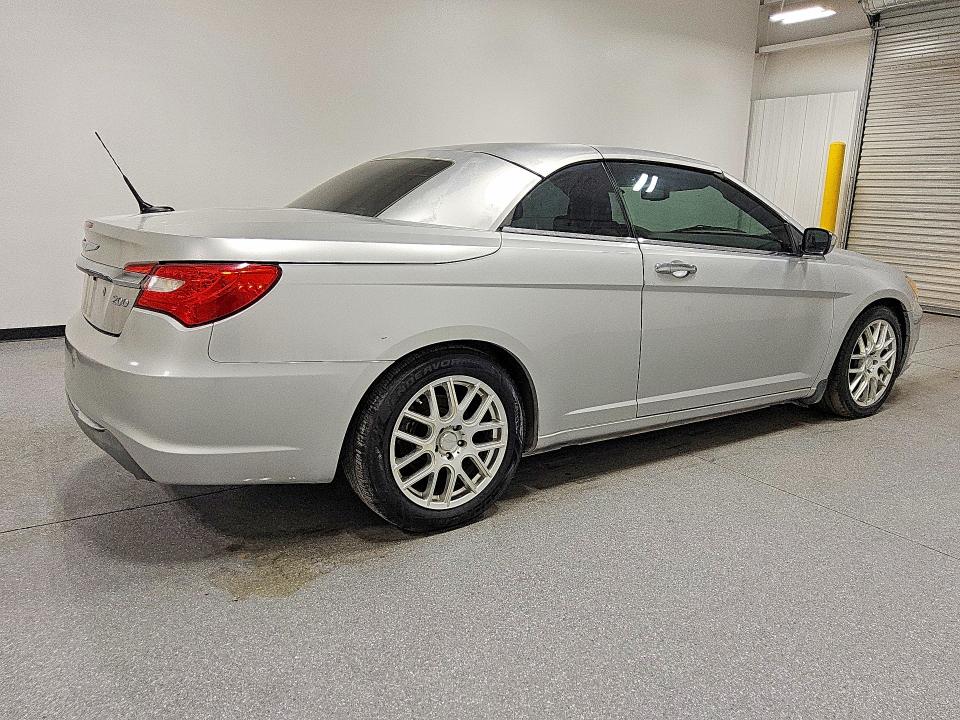 Zdjęcie 3 z aukcji – 2011 CHRYSLER 200 z VIN 1C3BC7EG9BN529360