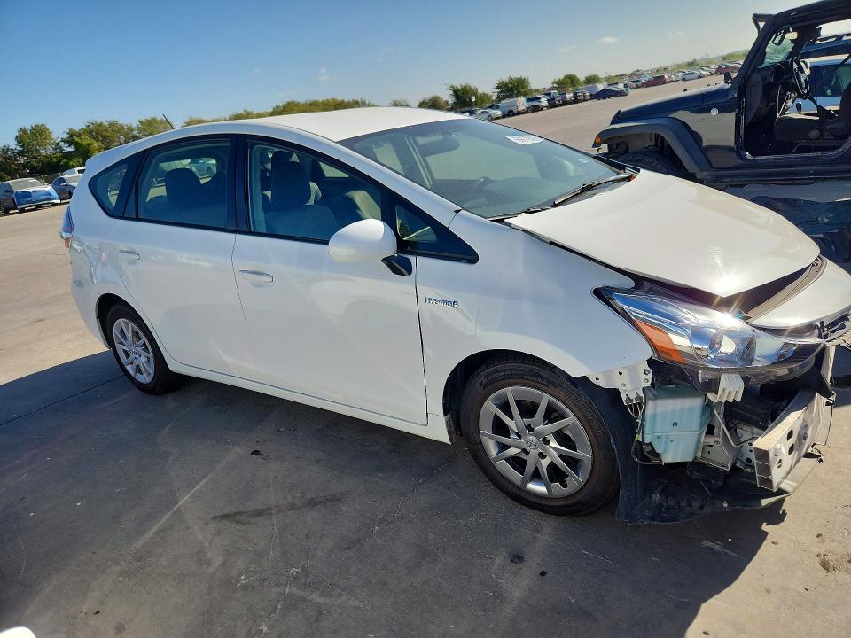 Photo 4 from auction – 2017 TOYOTA PRIUS V with VIN JTDZN3EU9HJ072360