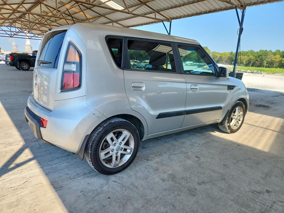 Photo 3 from auction – 2010 KIA SOUL with VIN KNDJT2A21A7161960