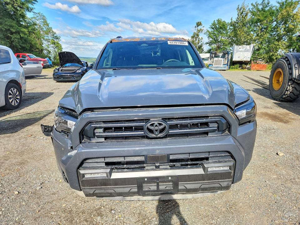 Photo 5 from auction – 2026 TOYOTA 4RUNNER with VIN JTEVA5BR3T5077363