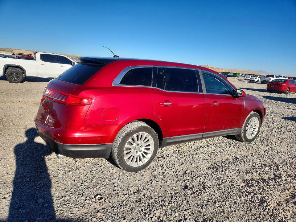 Zdjęcie 3 z aukcji – 2014 LINCOLN MKT z VIN 2LMHJ5FK7EBL51788