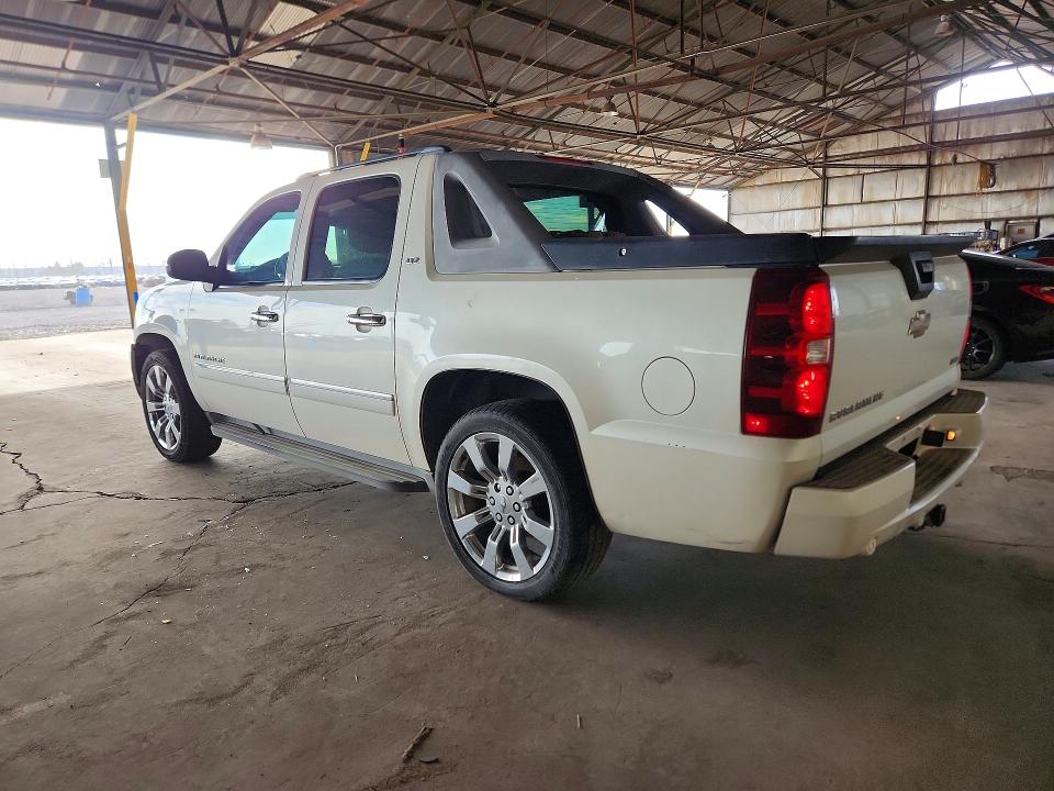 Photo 2 from auction – 2010 CHEVROLET AVALANCHE with VIN 3GNNCGE03AG279463