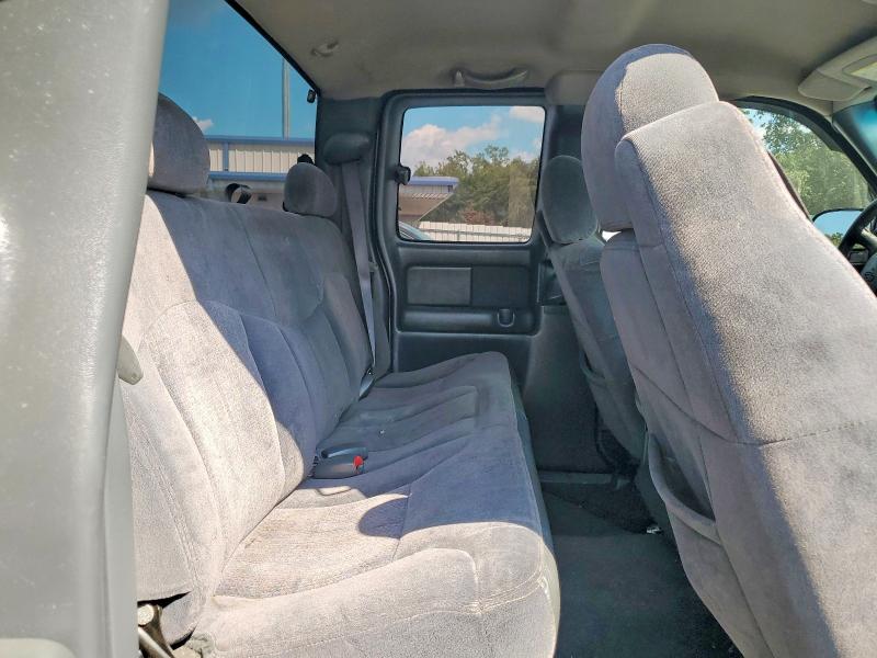 Photo 10 from auction – 2001 CHEVROLET SILVERADO with VIN 1GCEC19W11Z158368