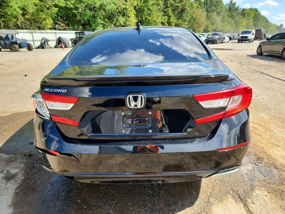 Photo 6 from auction – 2018 HONDA ACCORD with VIN 1HGCV1F44JA038830