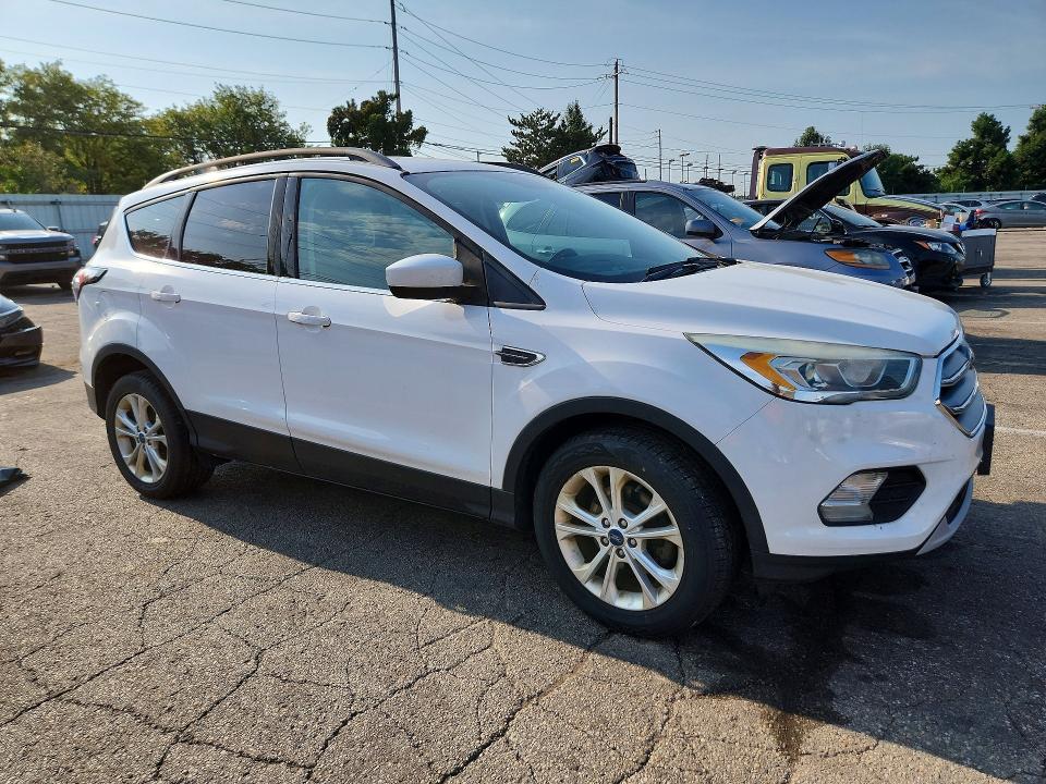 Zdjęcie 4 z aukcji – 2017 FORD ESCAPE z VIN 1FMCU0GD5HUA16110