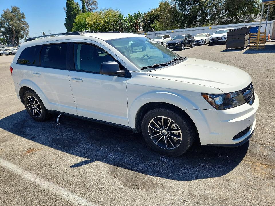 Photo 4 from auction – 2018 DODGE JOURNEY with VIN 3C4PDCAB3JT383814