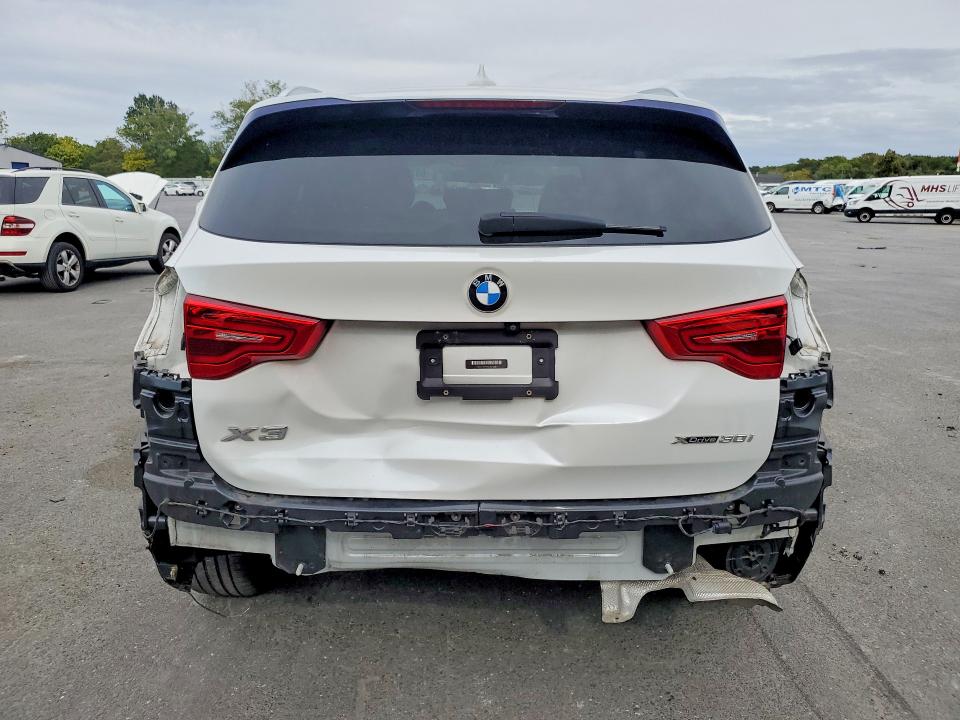 Photo 6 from auction – 2018 BMW X3 with VIN 5UXTR9C57JLD74587