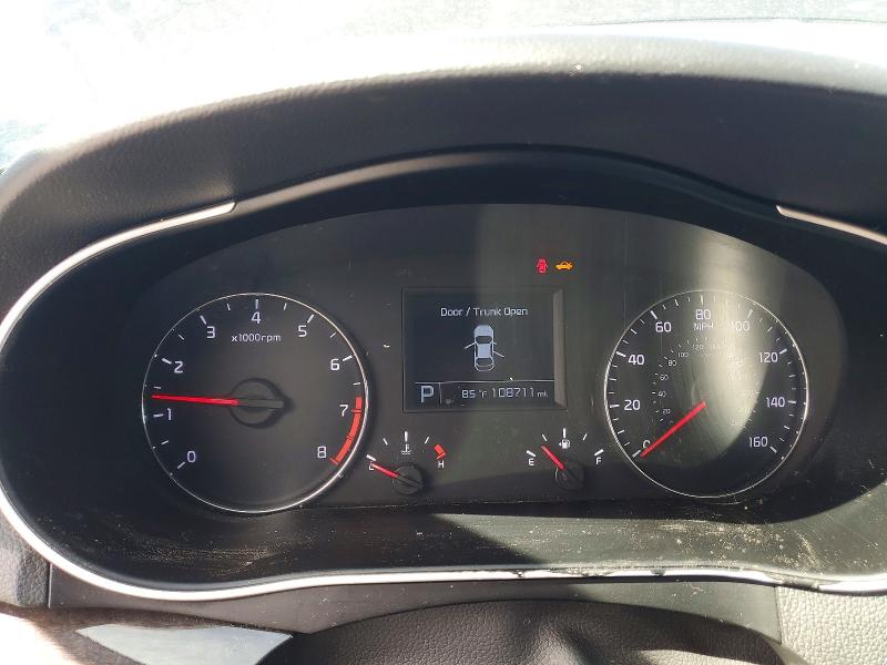 Photo 9 from auction – 2016 KIA CADENZA with VIN KNALN4D72G5215483