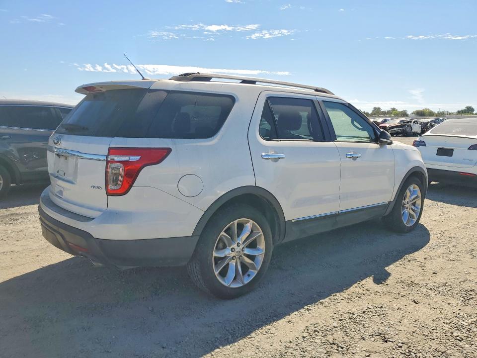 Photo 3 from auction – 2013 FORD EXPLORER with VIN 1FM5K8D87DGB90032