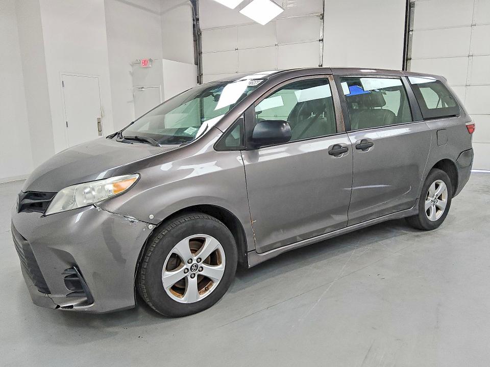 2018 TOYOTA SIENNA - Търг №66300256