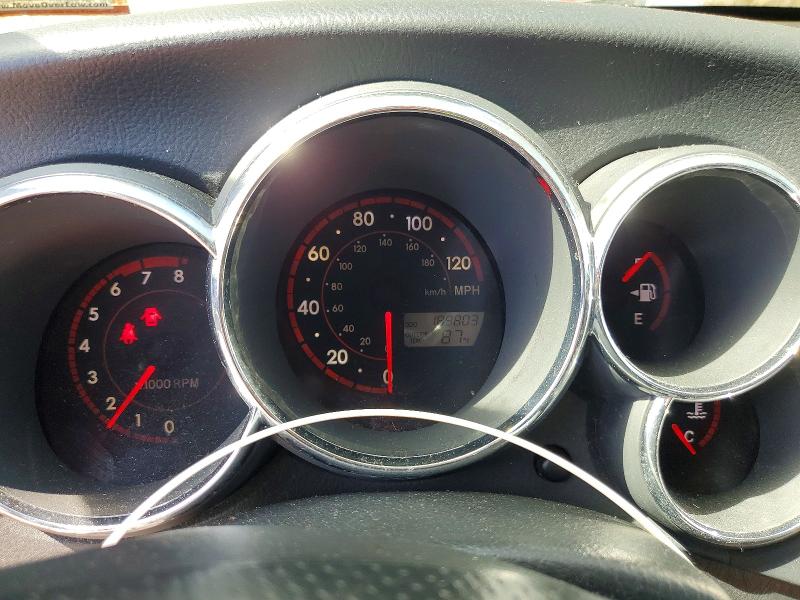 Photo 9 from auction – 2005 TOYOTA MATRIX with VIN 2T1KR32E95C405893