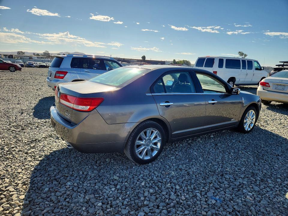Photo 3 from auction – 2011 LINCOLN MKZ with VIN 3LNDL2L34BR775331