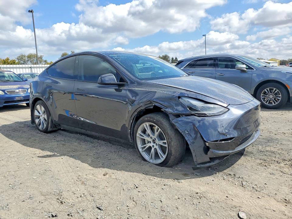 Photo 4 from auction – 2024 TESLA MODEL Y with VIN 7SAYGAEE1RF084761