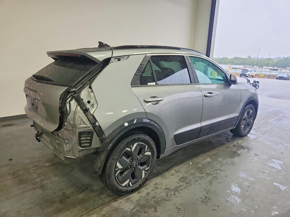 Photo 3 from auction – 2024 KIA NIRO with VIN KNDCR3L16R5112116