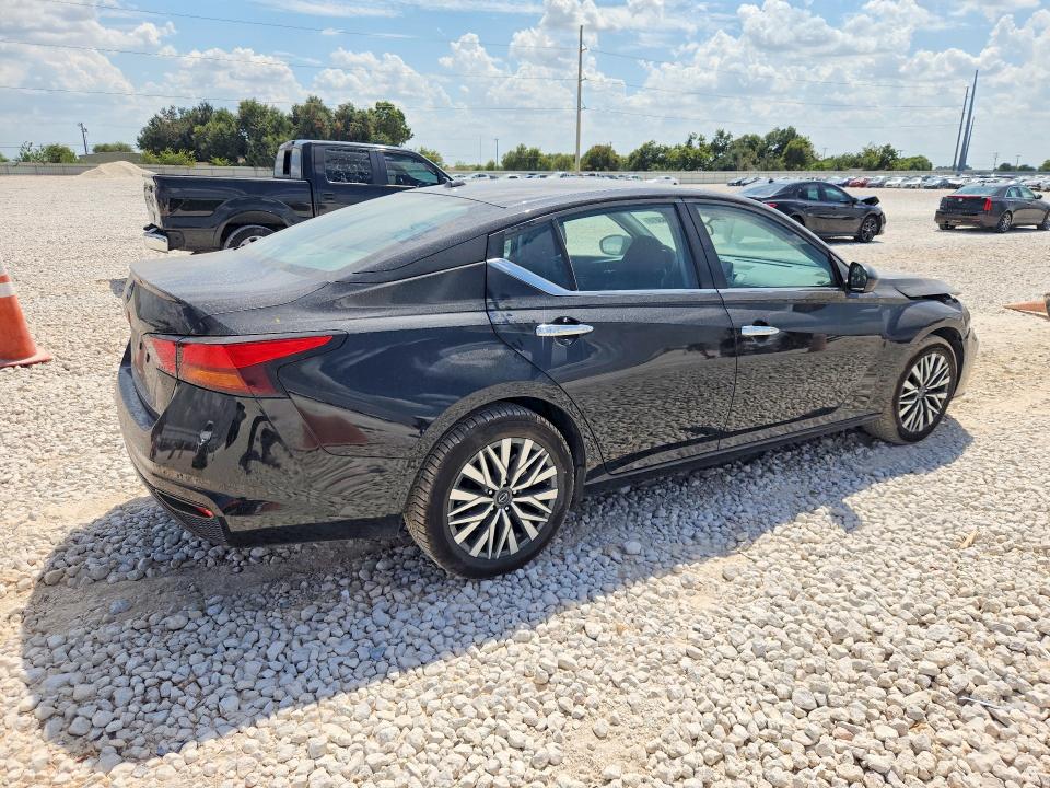 Photo 3 from auction – 2025 NISSAN ALTIMA with VIN 1N4BL4DV0SN307936