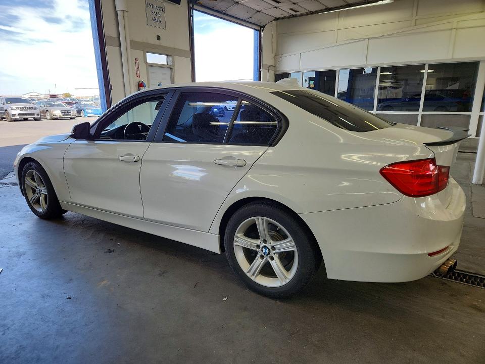 Zdjęcie 2 z aukcji – 2012 BMW 328 z VIN WBA3A5C55CF343738