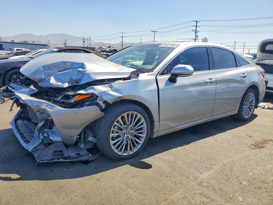 TOYOTA AVALON 2022 with VIN 4T1DA1AB7NU013943 - Photo from auction