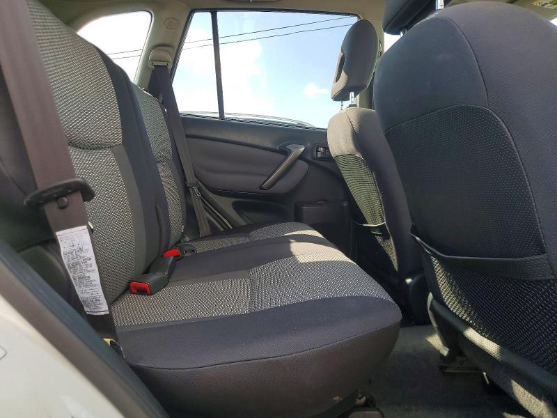 Photo 11 from auction – 2005 TOYOTA RAV4 with VIN JTEHD20V950043138
