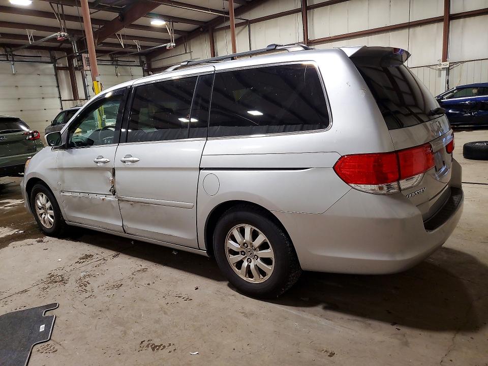 Photo 2 from auction – 2010 HONDA ODYSSEY with VIN 5FNRL3H56AB032003