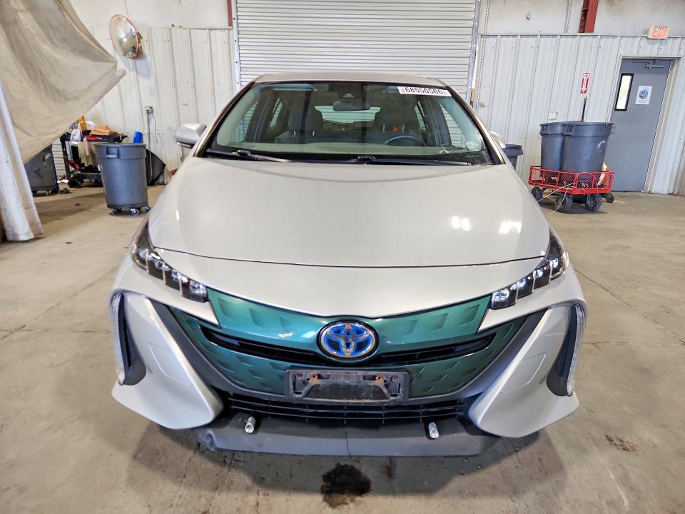 Photo 5 from auction – 2018 TOYOTA PRIUS PRIME with VIN JTDKARFP9J3100564