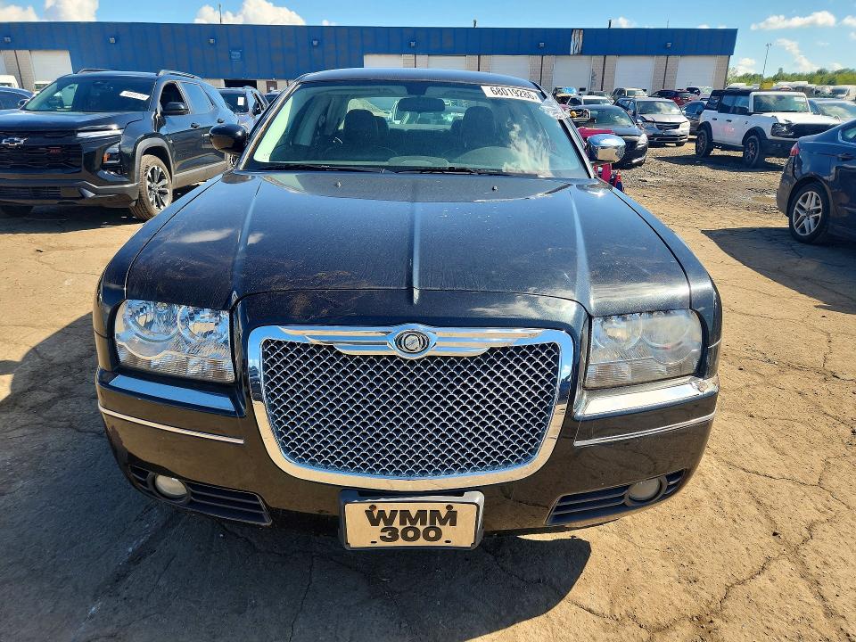 Foto 5 de la subasta – 2009 CHRYSLER 300 con VIN 2C3KK53V99H586170